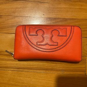 Tory Burch Orange Wallet - 8x4